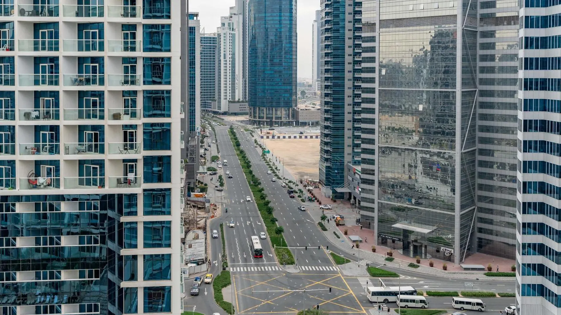 Spacious Luxe Family Apartment With Dubai Canal & Burj Khalifa View Emirati Arabi Uniti