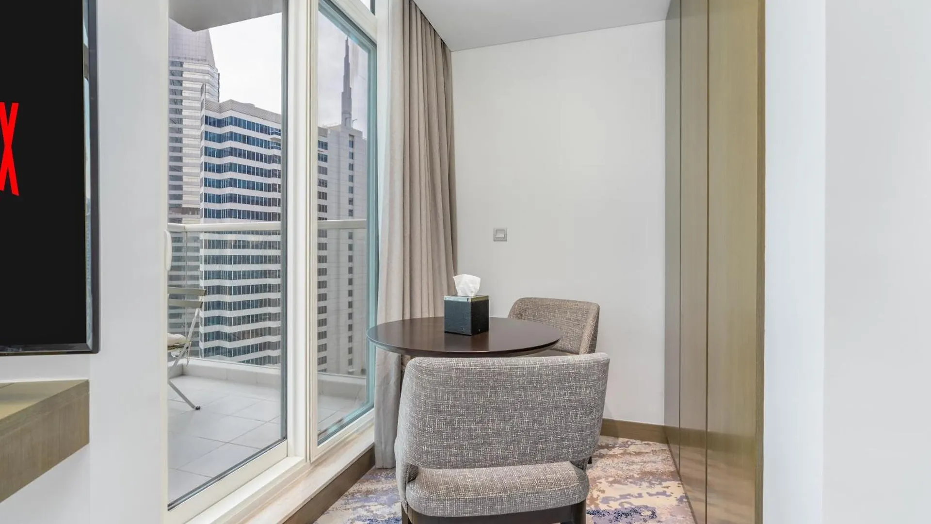 Spacious Luxe Family Apartment With Dubai Canal & Burj Khalifa View