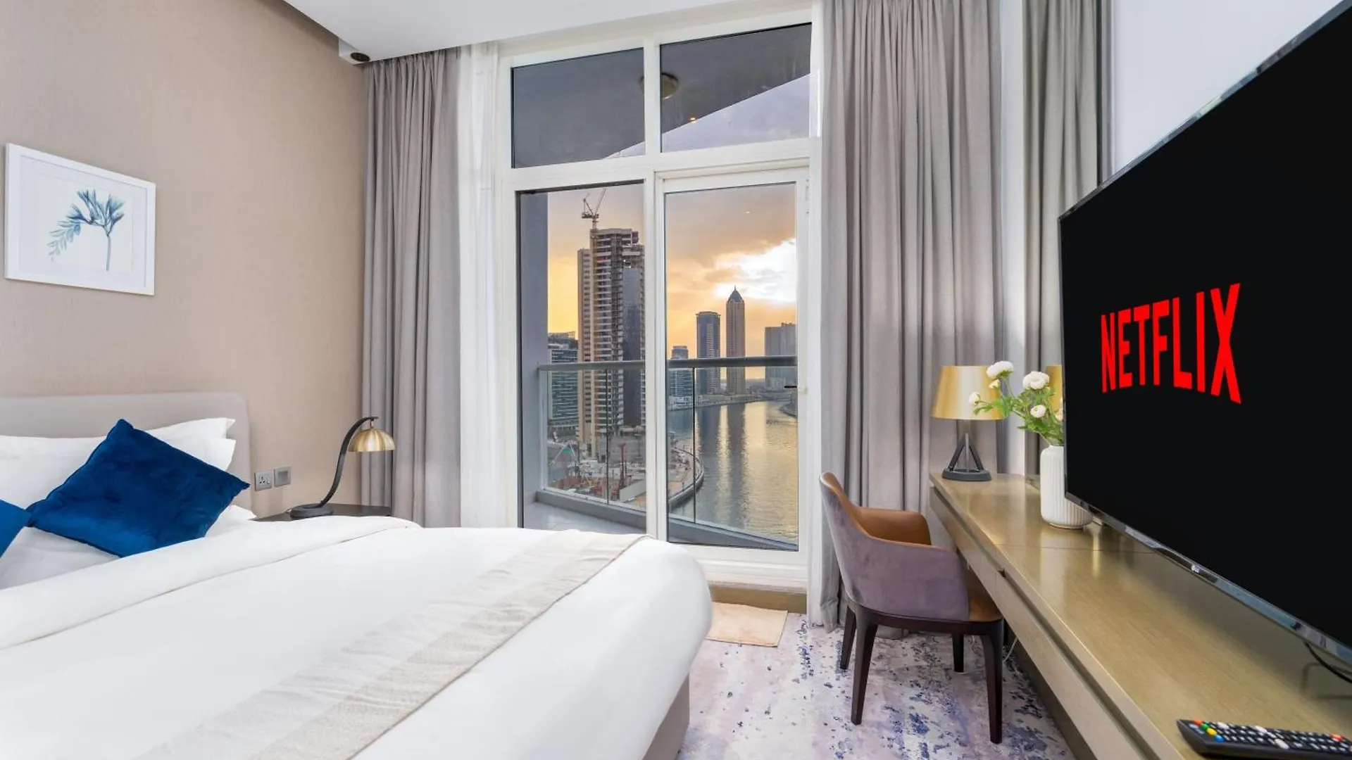 Spacious Luxe Family Apartment With Dubai Canal & Burj Khalifa View 0*,  United Arab Emirates