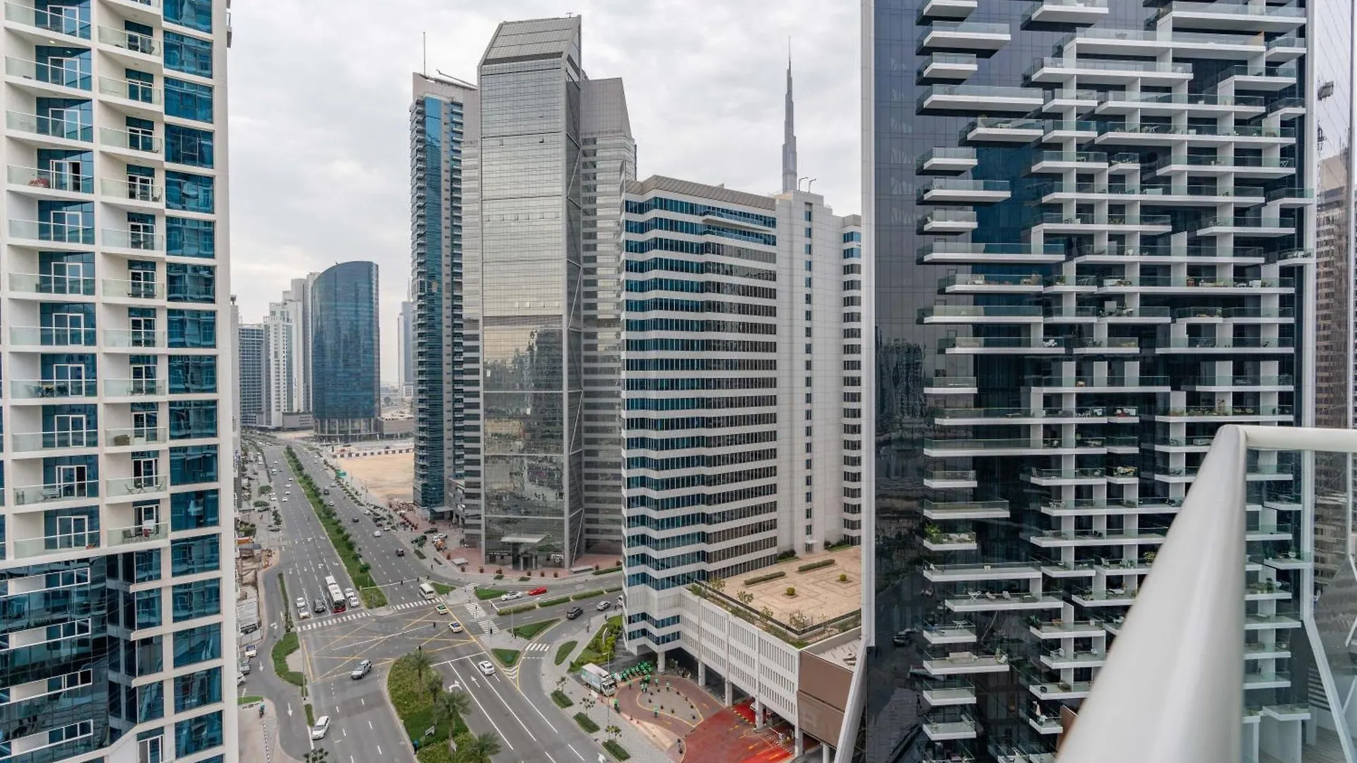 Spacious Luxe Family Apartment With Dubai Canal & Burj Khalifa View 0*,  United Arab Emirates